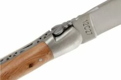 Laguiole En Aubrac Classic 12cm Juniper L0212GEI-FSB1 13 Laguiole En Aubrac Classic 12cm Juniper L0212GEI-FSB1 -KNIVESANDTOOLS Sales AUL0212GEI FSB1 04 laguiole en aubrac aul0212gei fsb1 04