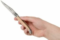 Laguiole En Aubrac Classic 12cm Plane-tree L0212PYNI/FSB1 17 Laguiole En Aubrac Classic 12cm Plane-tree L0212PYNI/FSB1 -KNIVESANDTOOLS Sales AUL0212PYNI FSB1 08 laguiole en aubrac