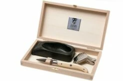 Claude Dozorme Laguiole Oyster Set Ivorine
