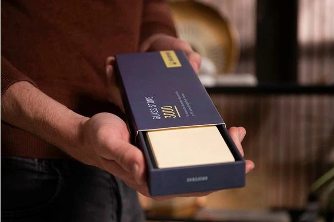 Skerper Glass Stone SVGS1000 Sharpening Stone, 1000 Grit 6 Skerper Glass Stone SVGS1000 Sharpening Stone, 1000 Grit - Image 4