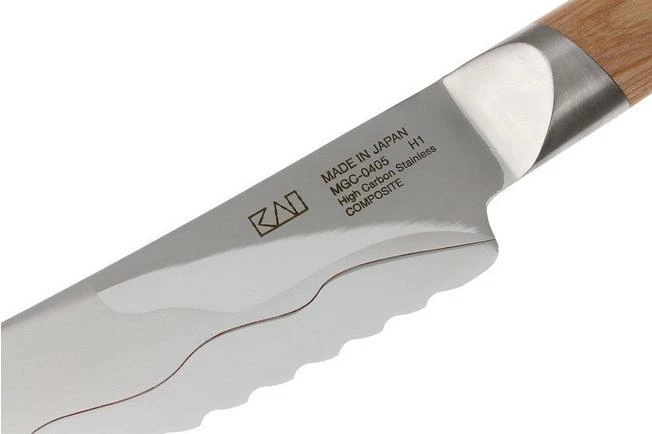 Kai Seki Magoroku Composite Bread Knife 23 Cm MGC-0405 6 Kai Seki Magoroku Composite Bread Knife 23 Cm MGC-0405 - Image 4