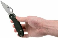 Spyderco Para 3 C223PBK Serrated Pocket Knife -KNIVESANDTOOLS Sales SPC223GS 08 spyderco