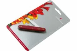 Victorinox Floral Knife 3.9050.B1 Red 15 Victorinox Floral Knife 3.9050.B1 Red -KNIVESANDTOOLS Sales VT3 9050 B1 07 victorinox