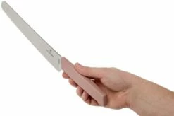 Victorinox Swiss Modern Bread Knife 22 Cm, Pink 13 Victorinox Swiss Modern Bread Knife 22 Cm, Pink -KNIVESANDTOOLS Sales VT6 9076 22W5B 06 victorinox
