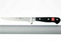 Wüsthof Classic Boning Knife 14 Cm, 4602 -KNIVESANDTOOLS Sales WU4602 04 wusthof 4602 14 classic uitbeenmes d4