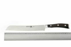 Wüsthof IKON Bread Knife 20 Cm (8") -KNIVESANDTOOLS Sales WU4966 20 04 wusthof ikon 4966 20 broodmes d4