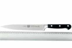 Zwilling J.A. Henckels Professional "S" Carving Knife 20 Cm (8") -KNIVESANDTOOLS Sales ZW31020 200 04 zwilling professional s 31020 200 vleesmes d4