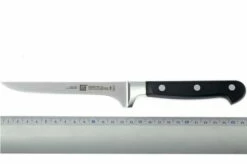 Zwilling J.A. Henckels Professional "S" Boning Knife 14 Cm (5.5") -KNIVESANDTOOLS Sales ZW31024 140 04 zwilling professional s 31024 140 uitbeenmes d4